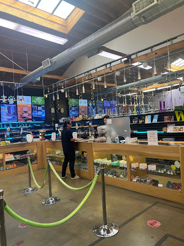 La Wonderland Marijuana Dispensary Los Angeles